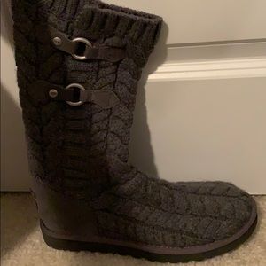 Gray ugg boots
